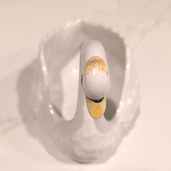 Vintage Elegant White Swan Planter Made In Portugal - Picture 6 of 9